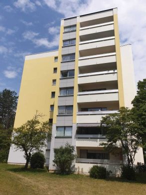 Teil saniert: Geräumige 3-Zimmer-Wohnung TOP geschnitten mit Süd-West-Loggia, 85521 Ottobrunn, Etagenwohnung
